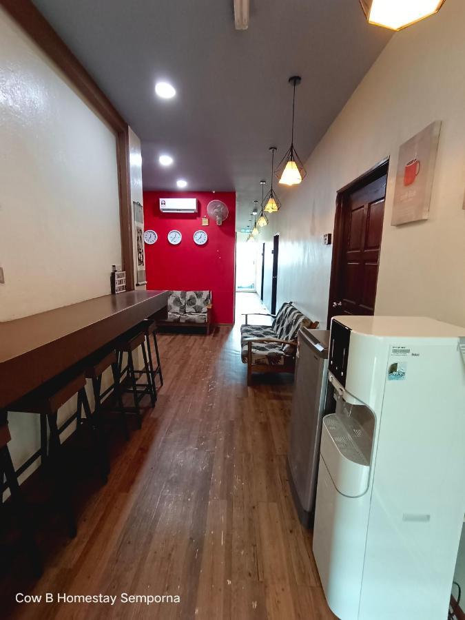 Cow B Homestay เซมปอร์นา ภายนอก รูปภาพ