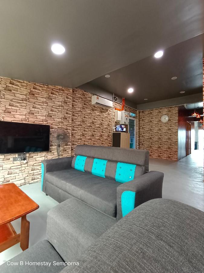 Cow B Homestay เซมปอร์นา ภายนอก รูปภาพ