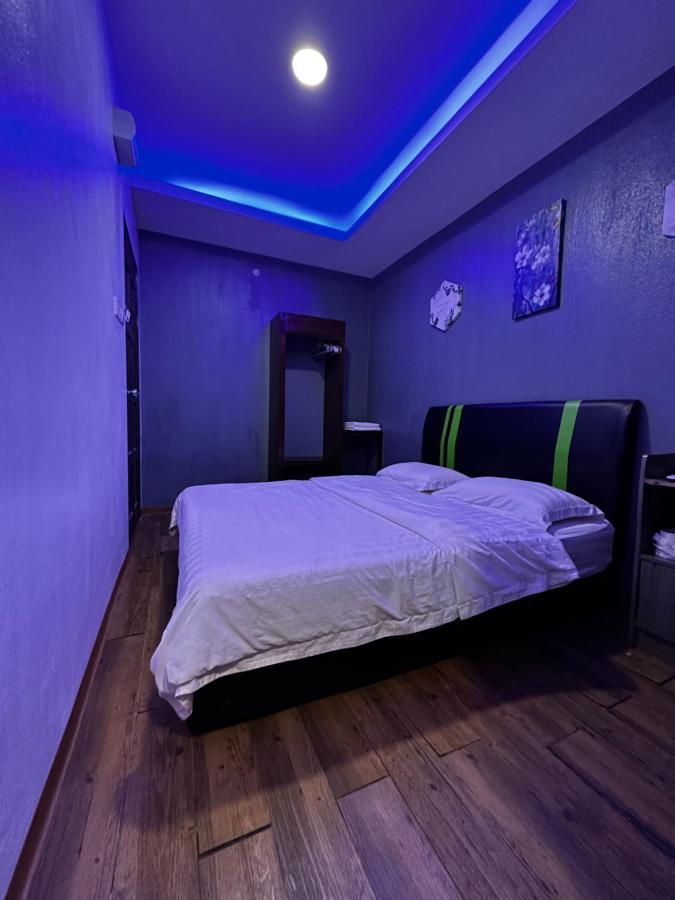 Cow B Homestay เซมปอร์นา ภายนอก รูปภาพ