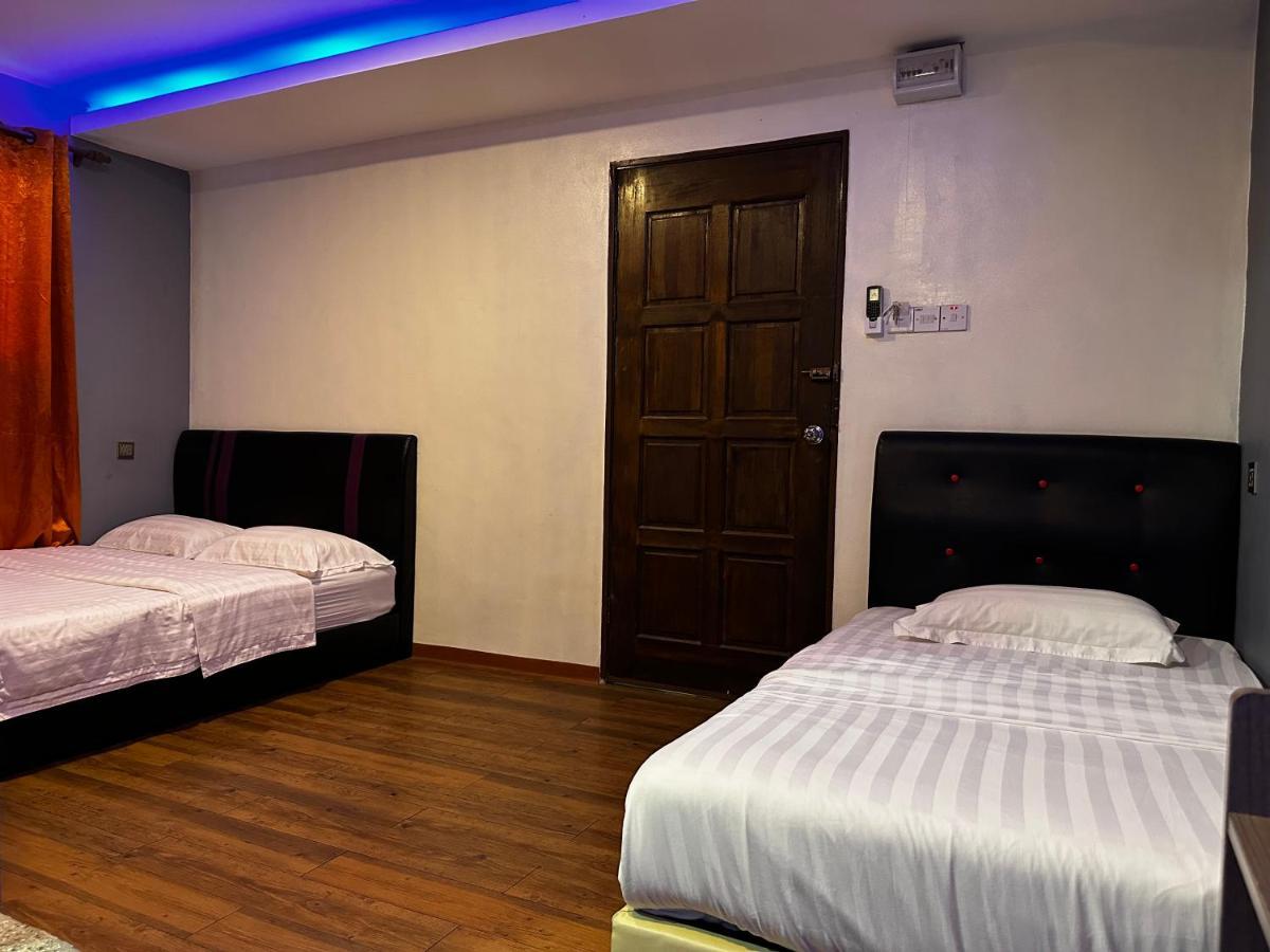 Cow B Homestay เซมปอร์นา ภายนอก รูปภาพ