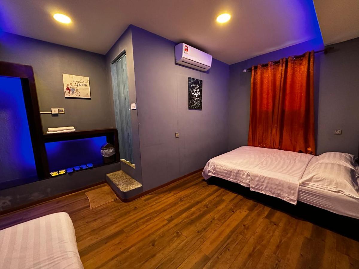 Cow B Homestay เซมปอร์นา ภายนอก รูปภาพ
