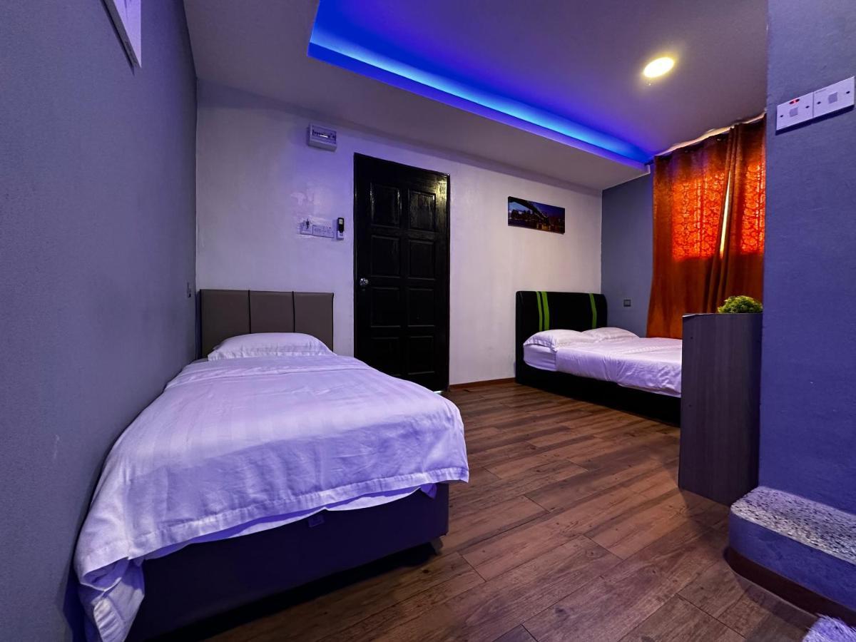 Cow B Homestay เซมปอร์นา ภายนอก รูปภาพ