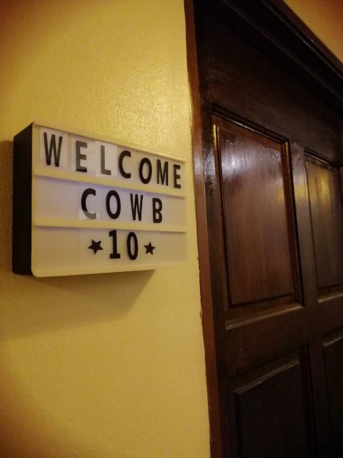 Cow B Homestay เซมปอร์นา ภายนอก รูปภาพ