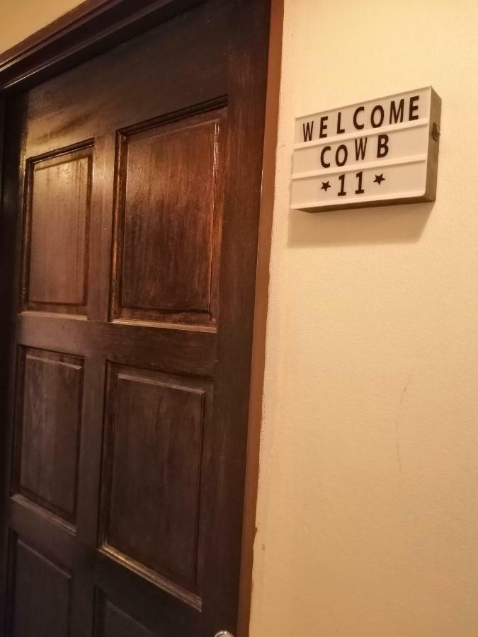 Cow B Homestay เซมปอร์นา ภายนอก รูปภาพ